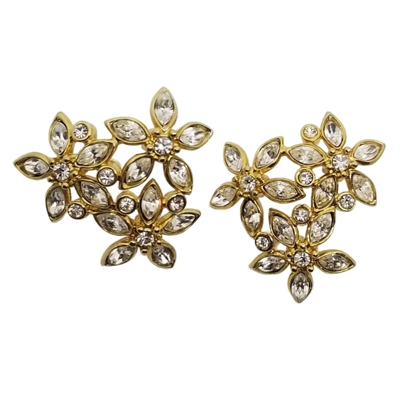 MONET VINTAGE 1980s GOLDTONE TRIPLE FLOWER & CRYSTAL EARRINGS - Picture 1 of 4